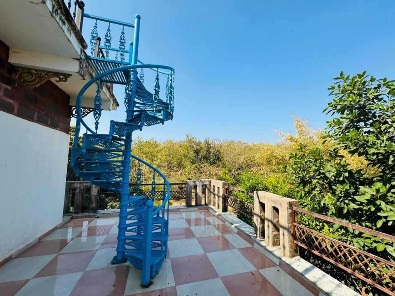 Gir Lions Paw Resort With Swimming Pool Sasan Gir Zewnętrze zdjęcie