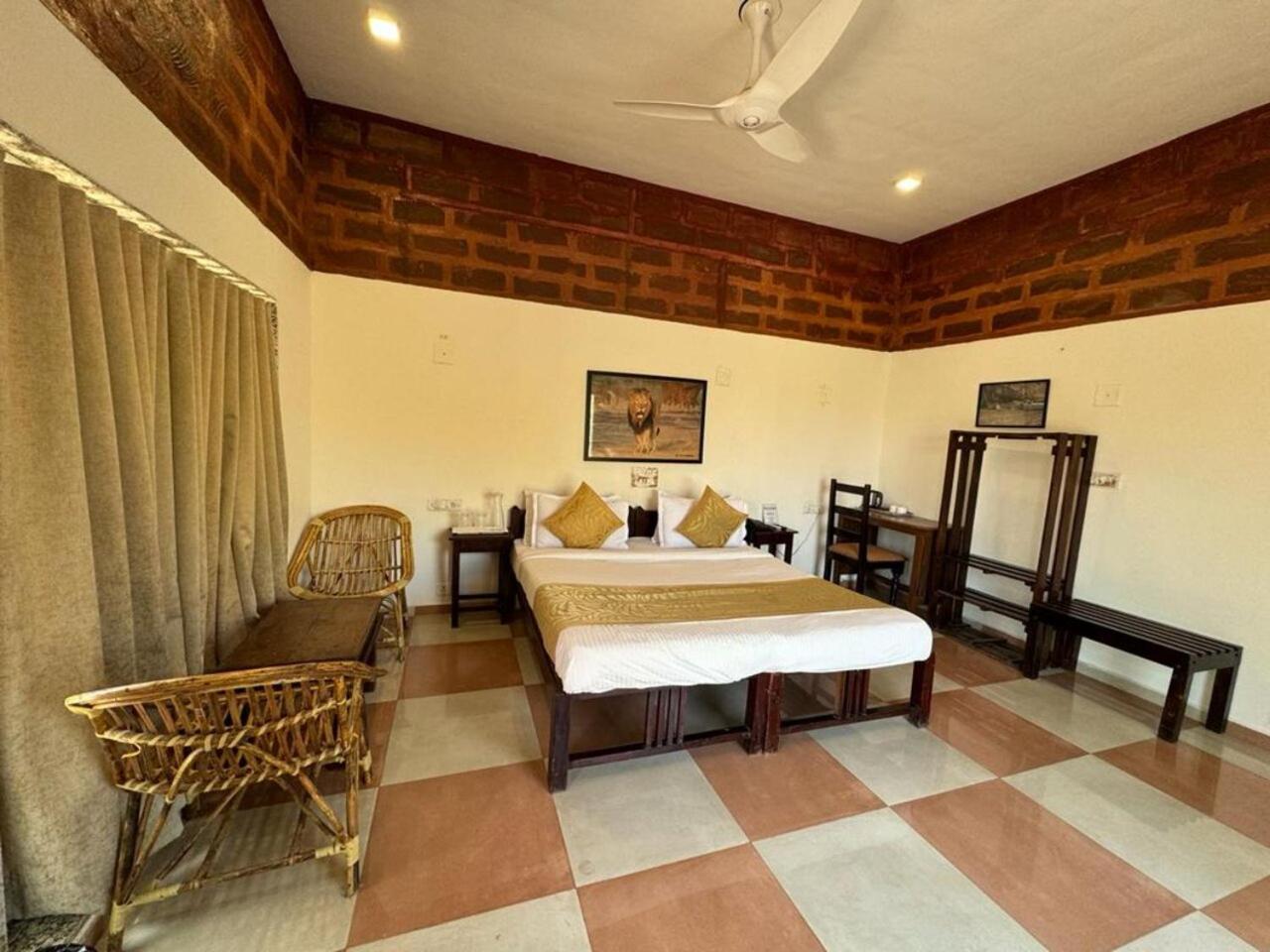 Gir Lions Paw Resort With Swimming Pool Sasan Gir Zewnętrze zdjęcie