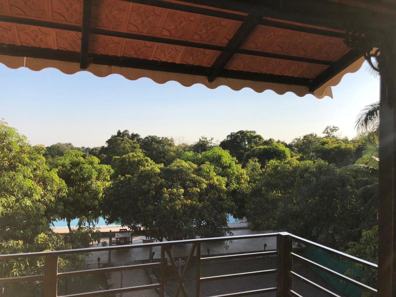 Gir Lions Paw Resort With Swimming Pool Sasan Gir Zewnętrze zdjęcie